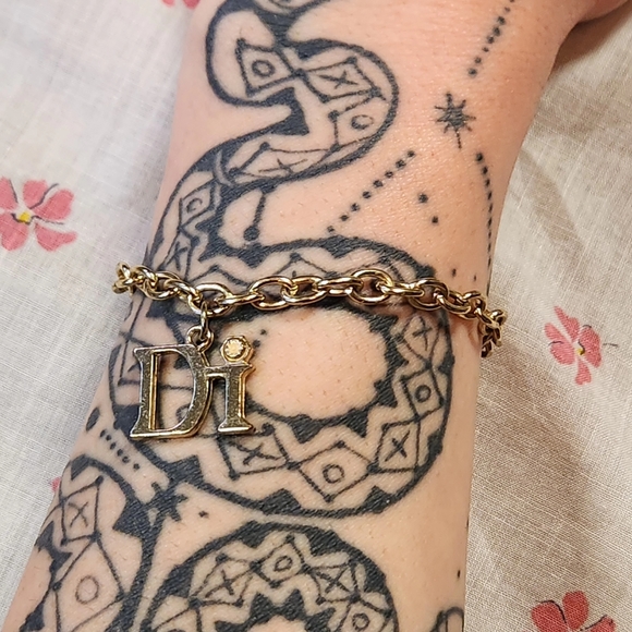 ✨️Diamond International Charm Bracelet✨️ - Picture 1 of 7